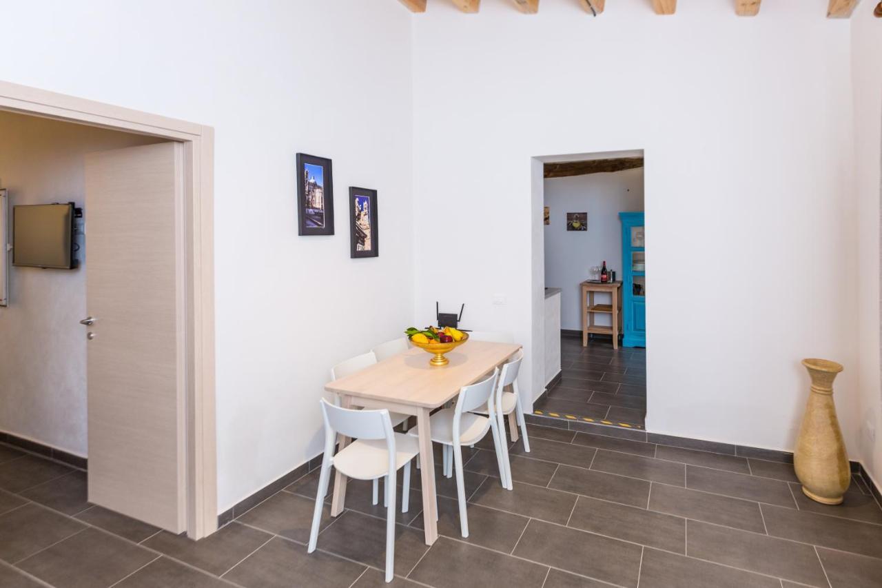 Mosina Apartments Палермо Екстер'єр фото